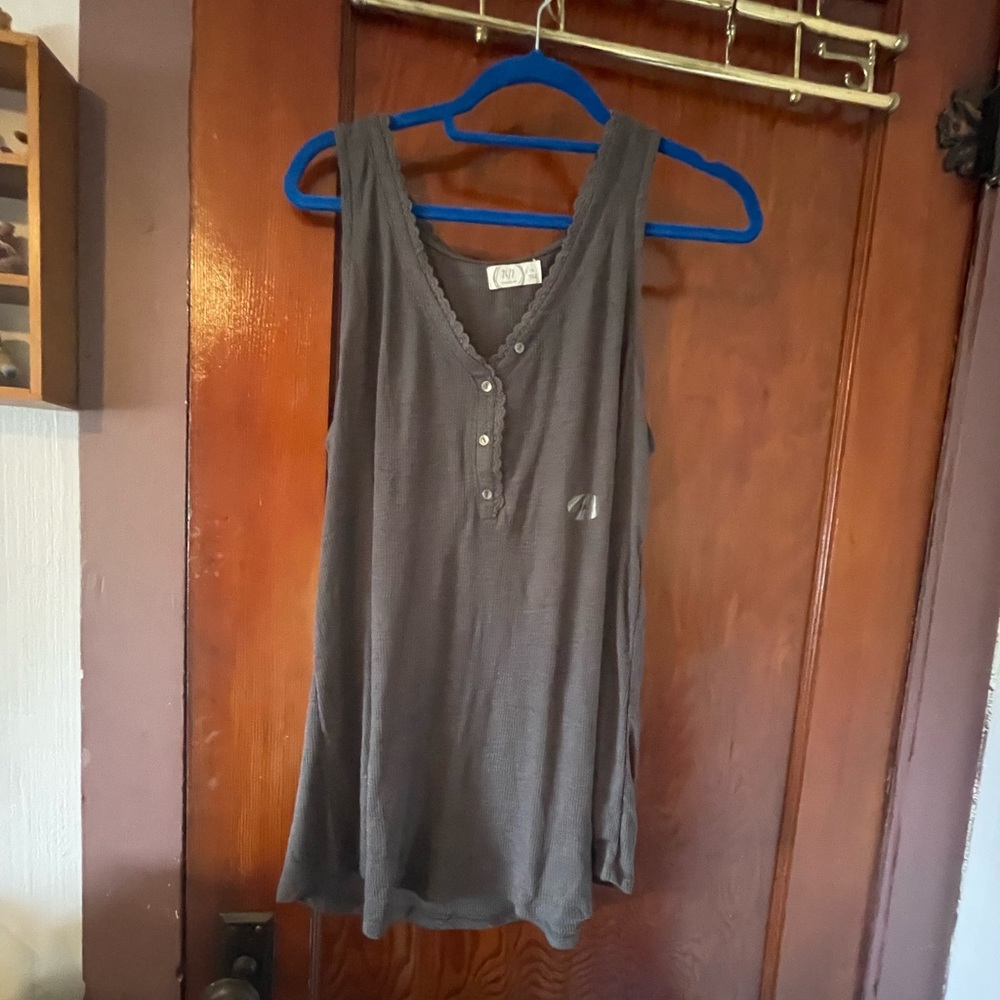 NEW Maurices tank